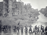 Вид Крещатика после освобождения г. Киева от немецких войск. Ноябрь 1943 г. Фотограф не установлен. РГАКФД