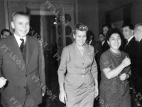 Министр культуры СССР Е.А. Фурцева и чрезвычайный и полномочный посол РНР в СССР Н. Гуинэ с супругой на приеме в честь румынских артистов во время их гастролей в Москве. СССР, г. Москва. 1962 – 1963 гг. РГАКФД. Арх. № П-1730-ч/б