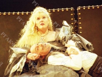 Сцена из спектакля «Шут Балакирев» в постановке театра «Ленком». Российская Федерация, г. Москва. 2000 г. Фот. Г.В. Кмит. РГАКФД. Арх. № 0-3234-цв.