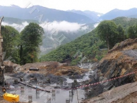 Вид строительной площадки олимпийского комплекса трамплинов в Красной Поляне. Российская Федерация, Краснодарский край, г. Сочи, пос. Красная Поляна. 14.09.2010 г. РГАКФД. Арх. № 8-204-цв.