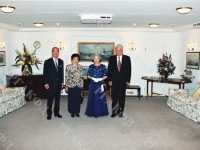 Президент РФ Б.Н. Ельцин с супругой Н.И. Ельциной и Королева Соединенного Королевства Великобритании и Северной Ирландии Елизавета II с супругом Герцогом Эдинбургским на королевской яхте «Британия» во время официального визита королевской четы в Российскую Федерацию. Российская Федерация, г. Москва. 17-20.10.1994 г. Фот. Д. Соколов. РГАКФД. Арх. № 8-423-цв.