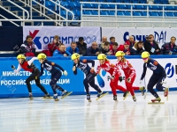 Участники чемпионата России по шорт-треку во время соревнования среди женщин. Российская Федерация, Краснодарский край, г. Сочи. 19.12.2012 г. РГАКФД. Арх. № 8-528-цв.