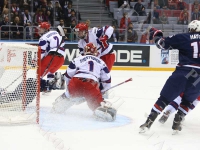 Хоккейный матч с участием России и США в ледовом дворце «Большой»на Чемпионате мира по хоккею с шайбой среди юниорских команд. Российская Федерация, Краснодарский край, г. Сочи. 18.04.2013 г. РГАКФД. Арх. № 8-1010-цв.