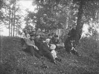 Фото 10  Члены Орловского фотографического общества на пленэре.  Россия, г. Орёл. 1908 год.  Фот. В.В. Левитский.  