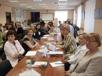 Участники конференции на заседании; справа: главные специалисты РГАКФД Л.Б.Иноземцева и И.В.Князькова