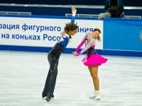Танцевальная пара Екатерина Пушкаш и Джонатан Гурейро во время выступления на Чемпионате России по фигурному катанию, проходившем во Дворце спорта «Айсберг».  25.12.2012 г. Россия, Краснодарский край, Сочи.