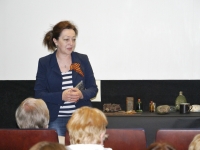 О своем отце Е.Н.Казарцеве – участнике Великой Отечественной войны рассказывает начальник отдела архива В.Е.Седукина