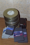 Видеокассеты формата BETACAM и коробки с кинодокументами