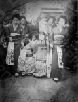 Группа японских женщин с детьми. Япония. Автор не установлен. РГАКФД.