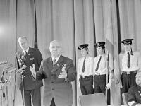 0-403816-ч/б Исследователь Арктики, дважды Герой Советского Союза И.Д.Папанин во время выступления в Политехническом музее в день празднования своего 80-летия. СССР, г.Москва. 23.11.1974г. Автор съемки неизв.