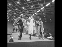 1-121462-ч/б Демонстрация коллекций меховых изделий, представленных на VII Международном конгрессе работников меховой промышленности социалистических стран. СССР, г.Москва. 23-26.10.1979г. Автор съемки Вышкинд П.А.